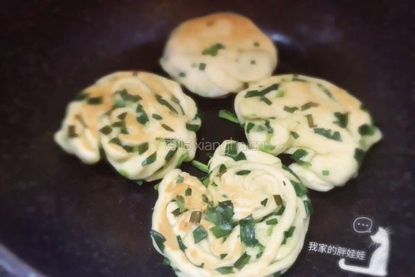 韭菜拉丝饼的做法图解12