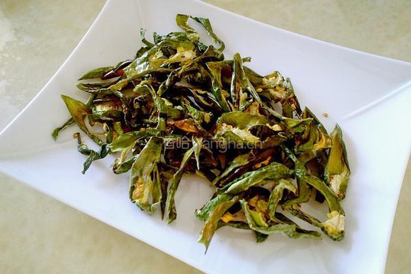 茶树菇炒杂太的做法图解2