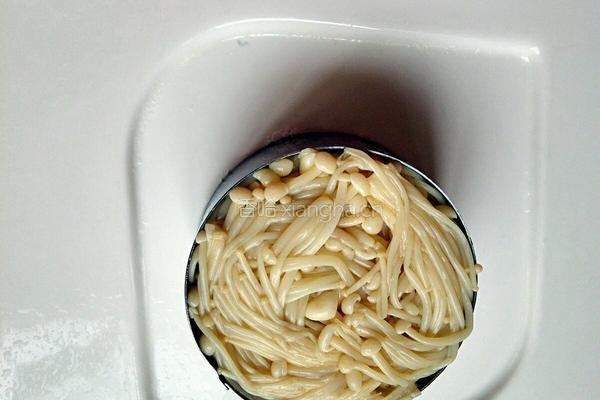 凉拌金针菇的做法图解7