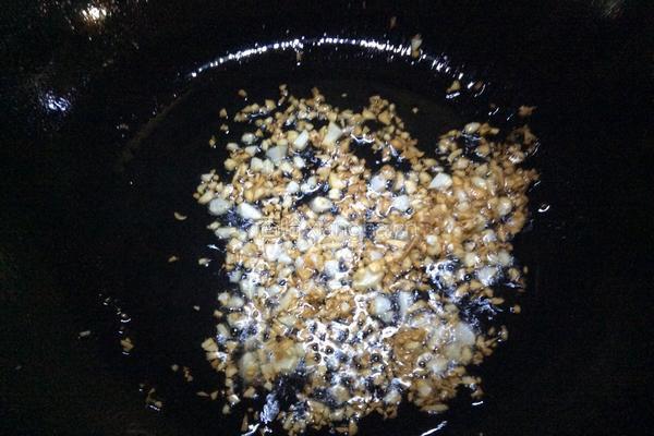 蒜蓉粉丝蒸扇贝的做法图解5