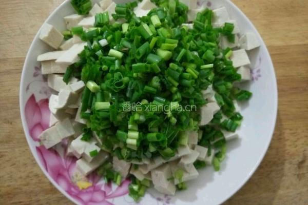 小葱拌豆腐的做法图解3