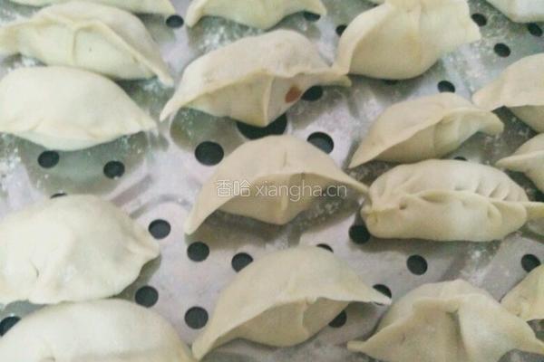 韭菜鸡蛋饺子的做法图解3