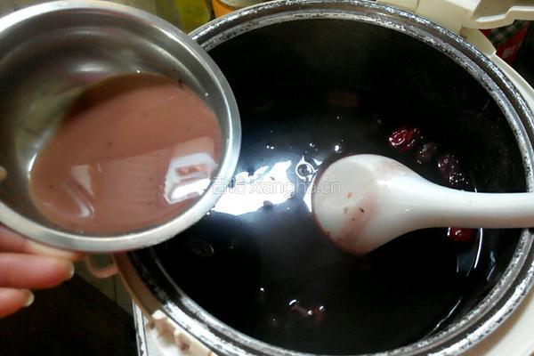 红豆黑米粥的做法图解8