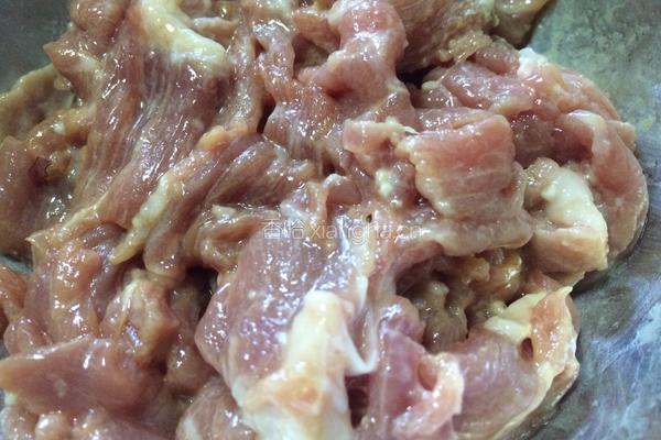 荸荠炒肉的做法图解3