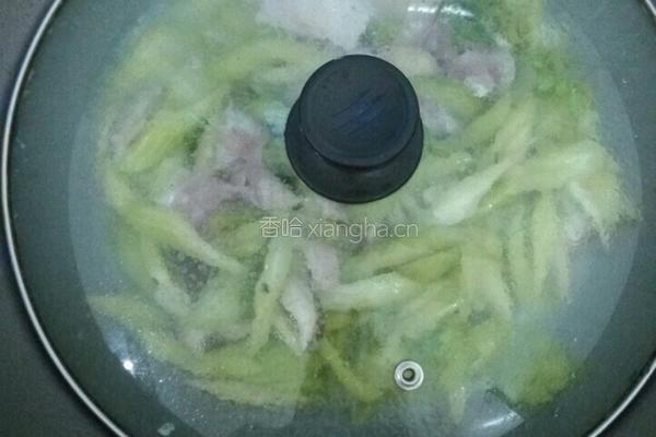 芹菜炒肉的做法图解11