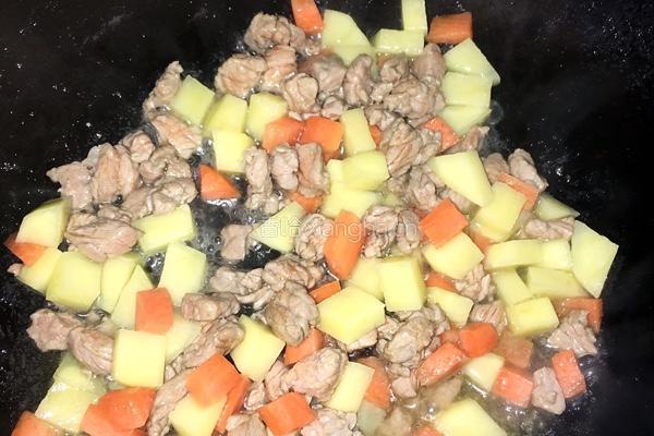 咖喱牛肉饭的做法图解3
