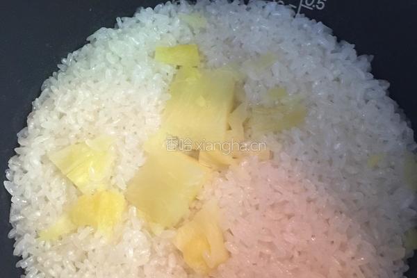红枣菠萝干果糯米饭的做法图解5
