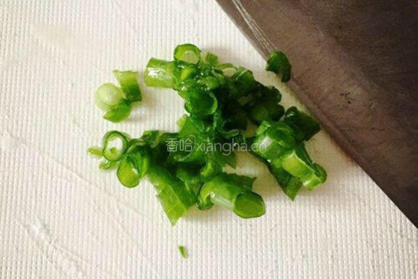 香葱蛋饼（妈妈做给宝宝的营养早餐）的做法图解5