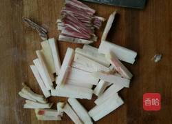 腊肉炒菜臺的做法图解1