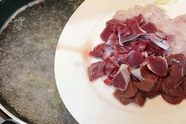 枸杞鸡杂汤的做法图解4