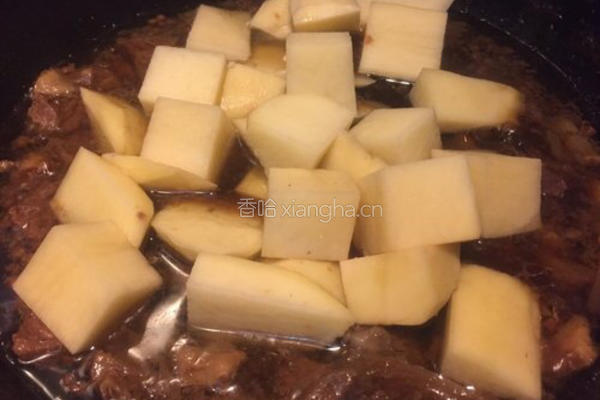 土豆炖牛肉的做法图解7