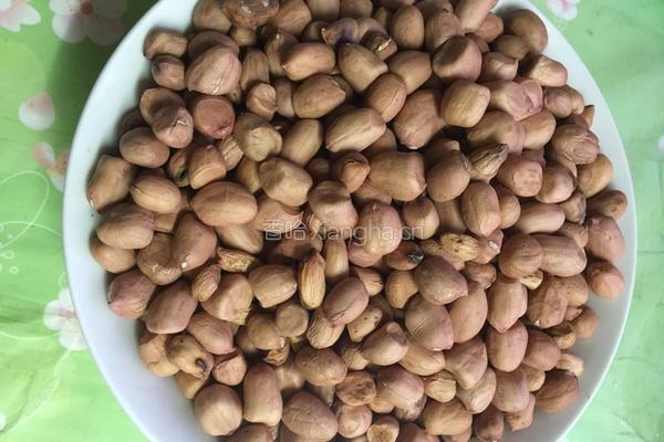 糖炒花生米的做法图解1