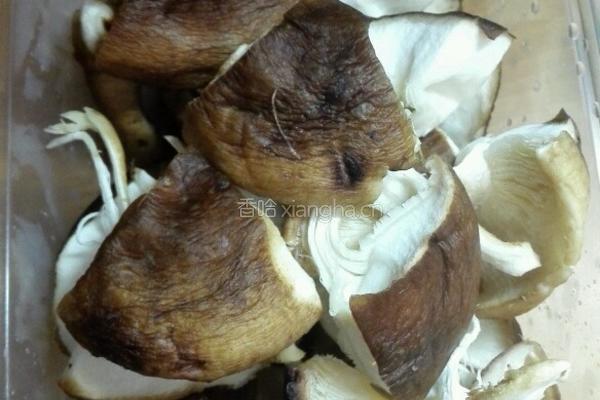 土豆香菇鸡汤的做法图解2
