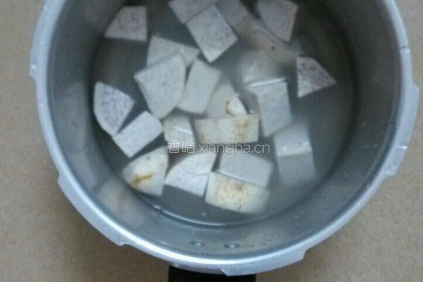 高压锅煮甜芋汤的做法图解3