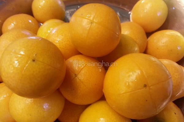 金橘蜜饯的做法图解1