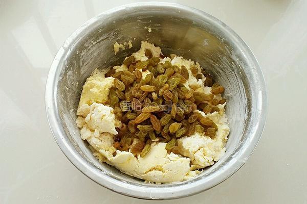 葡萄干奶酥的做法图解7