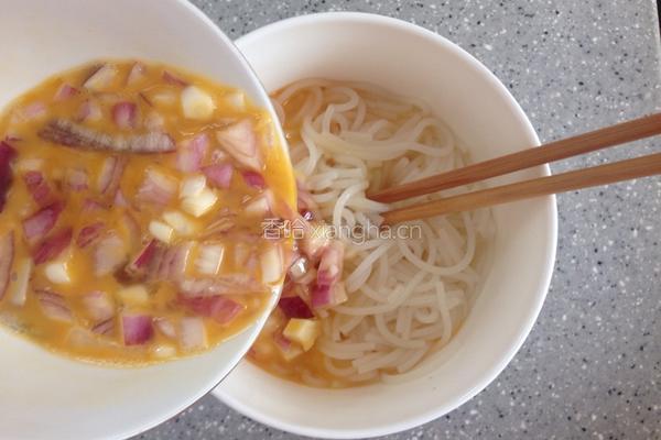 洋葱米线蛋饼的做法图解3