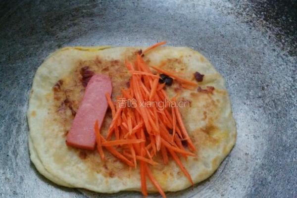 胡萝卜丝卷饼的做法图解4