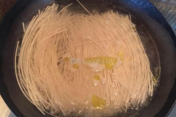 凉拌鸡丝苦荞面的做法图解7