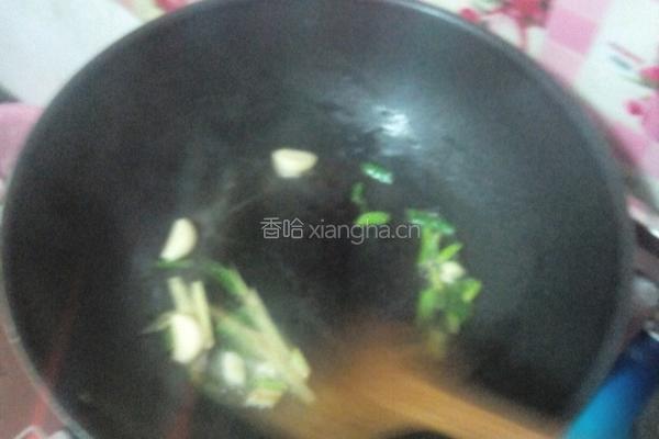 木耳炒青菜的做法图解3