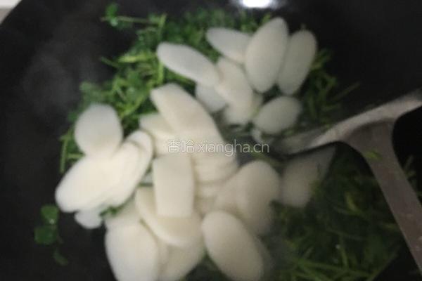 花草炒年糕的做法图解5