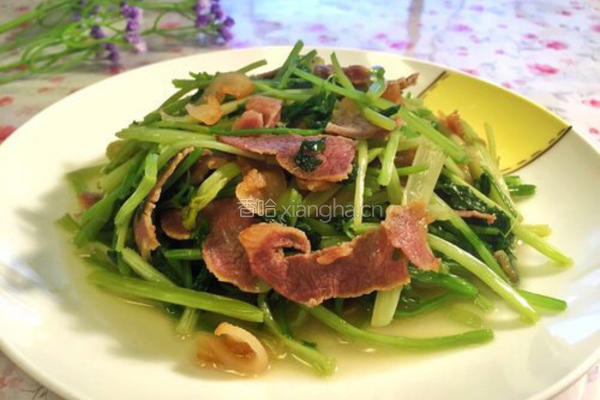 芹菜炒腊肉的做法图解9