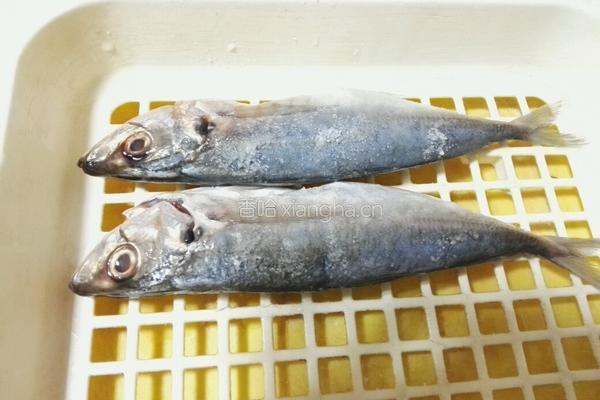 香煎巴浪鱼（电饼铛）的做法图解2