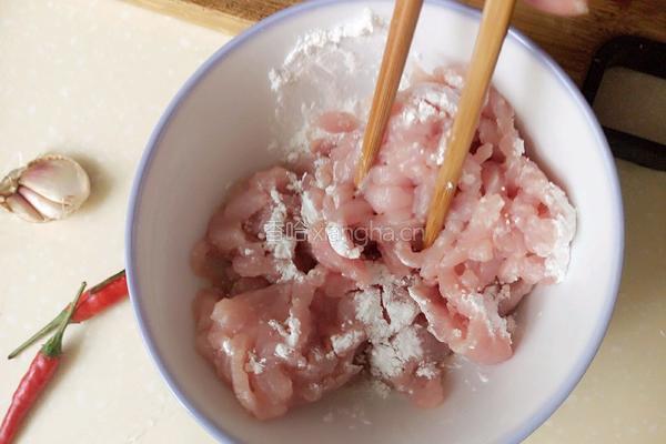 芹菜肉丝的做法图解2