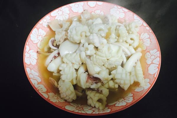 洋葱青椒鱿鱼花的做法图解4