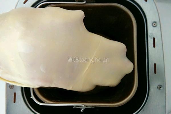 黑糖芝麻酱辫子面包的做法图解4