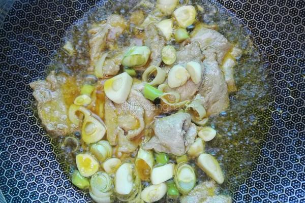 豌豆炒肉片的做法图解2