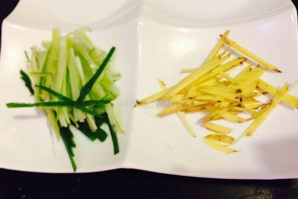 豆鼓蒸鱼的做法图解2