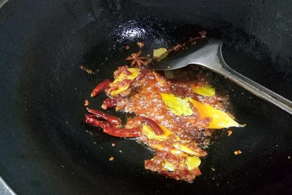 胡萝卜烧牛腩的做法图解5