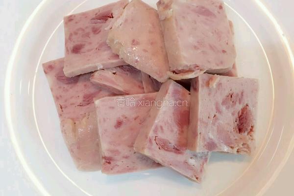 午餐肉煎鸡蛋的做法图解1