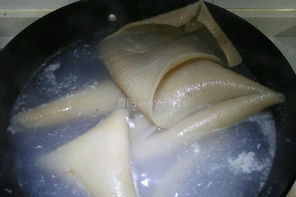 水晶猪皮冻的做法图解3