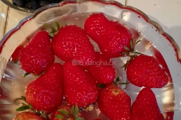 双莓美酸奶的做法图解2