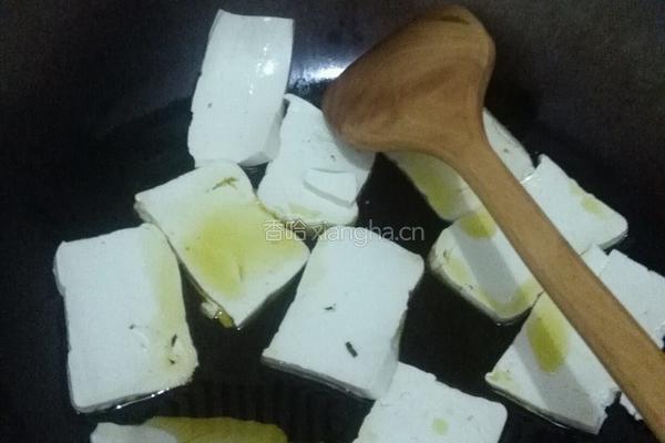 糖醋脆皮豆腐的做法图解3