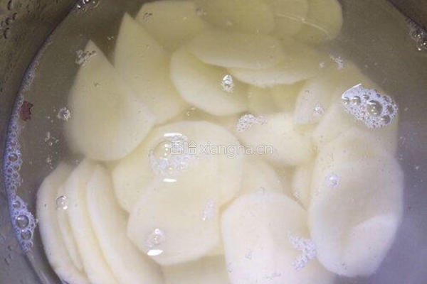 土豆蛋汤的做法图解3
