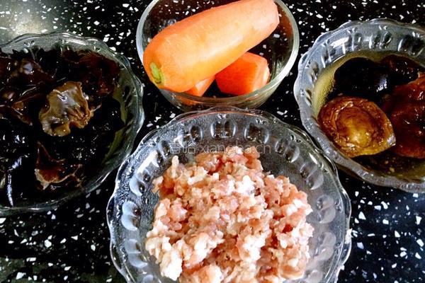 饺子皮小馅饼的做法图解1