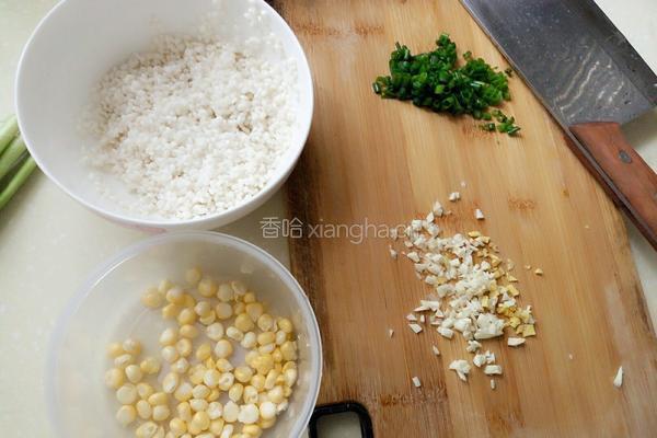 糯米丸子的做法图解1