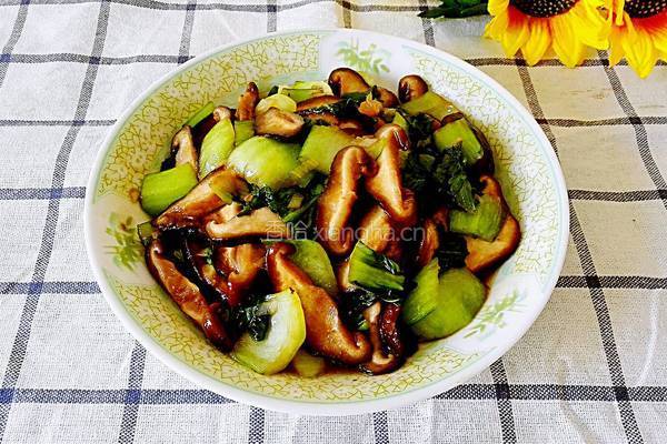 蚝油香菇油菜家庭版的做法图解8
