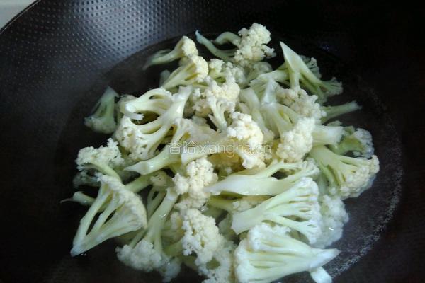 茄汁花菜的做法图解3
