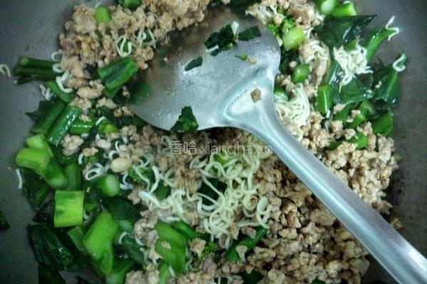 芥兰肉沫炒面的做法图解8