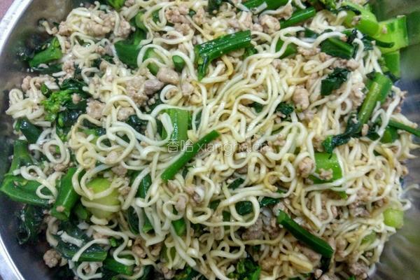 芥兰肉沫炒面的做法图解9