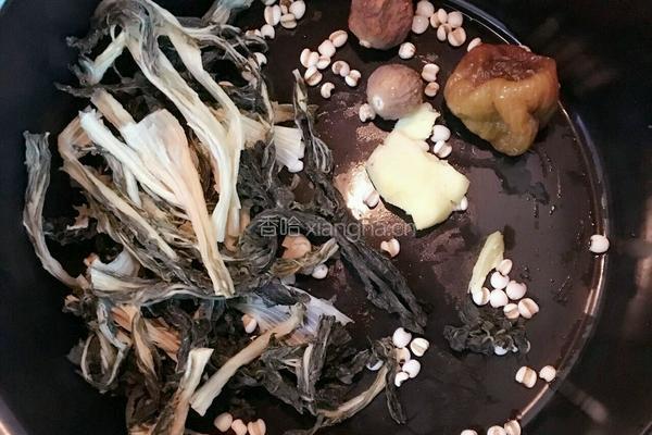 无花果菜干骨头汤的做法图解2