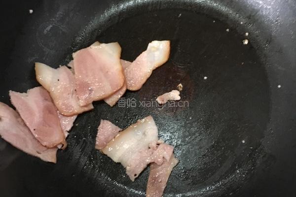 奶油培根意面的做法图解4
