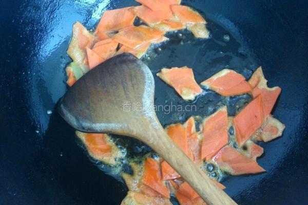 腊肠炒时蔬的做法图解2