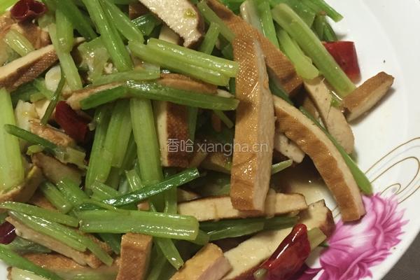 芹菜炒豆干