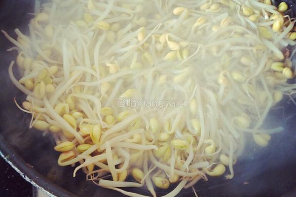 辣炒豆芽的做法图解1