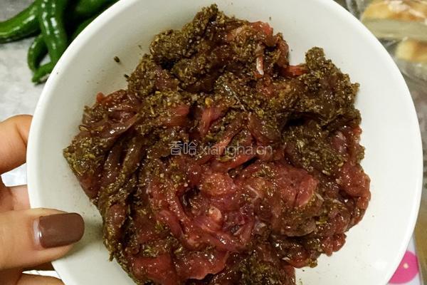 孜然牛肉夹膜的做法图解2